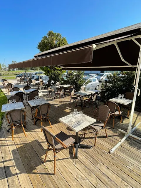 Bar Brasserie La Place Laval