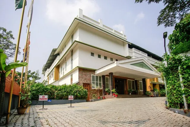 OYO Alankar Elite Inns