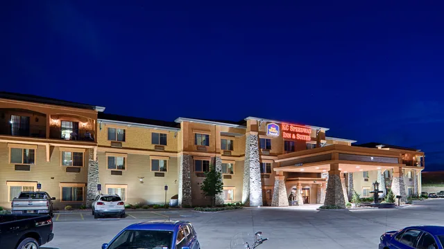 Best Western Plus KC Speedway Inn & Suites