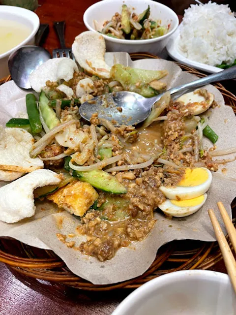 Istimewa Warung Indonesia