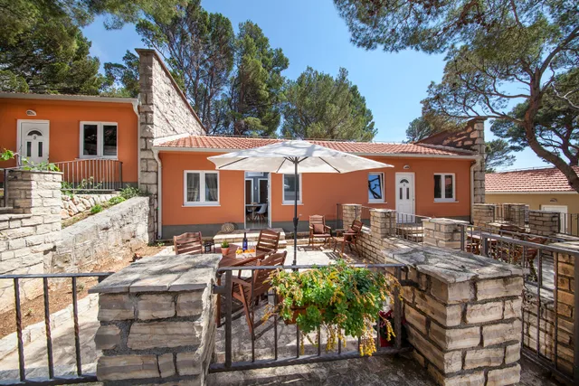 Camp Makarska / Apartments and mobile homes Makarska