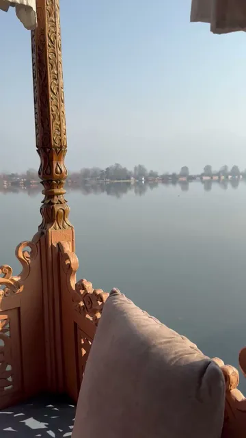 Heaven Breeze Houseboat