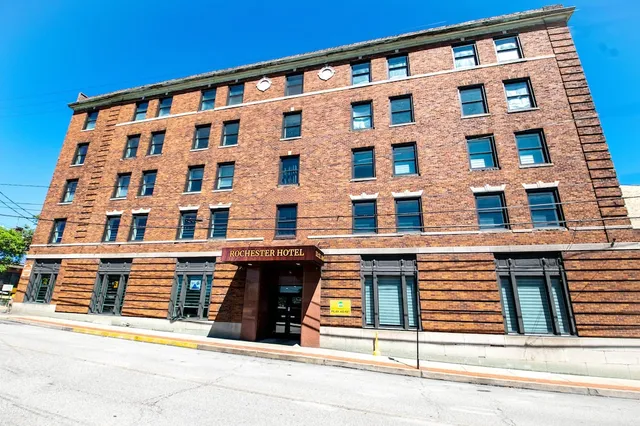 Rochester Hotel, Hangry Mike's Restaurant and Diamond Lounge