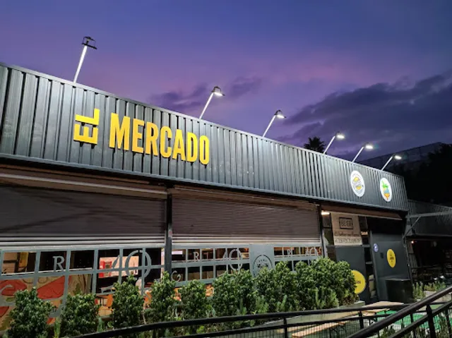 El Mercado Food Hall