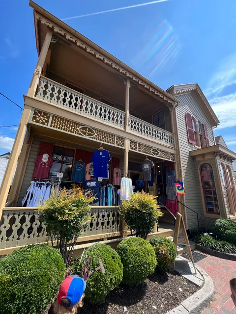 The Shops at Sea Captain's Cottage