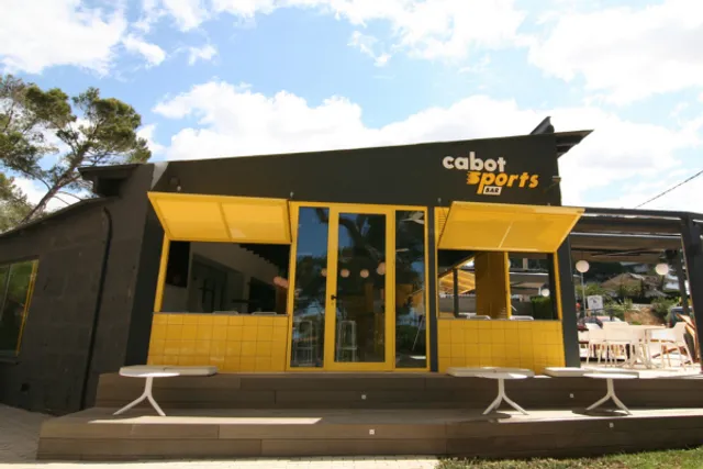 Cabot Tres Torres Apartaments