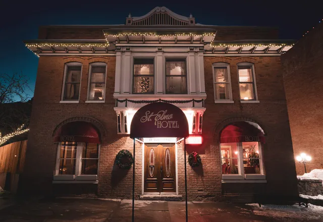 St. Elmo Hotel and Tavern