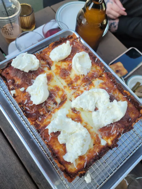 Seven Tigers Pie Club