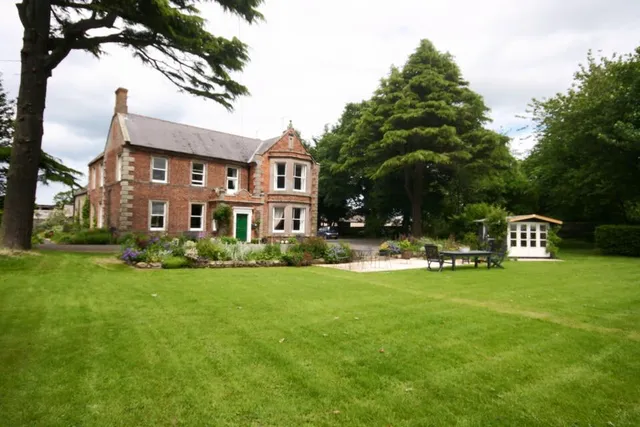 Broomhouse Farmhouse