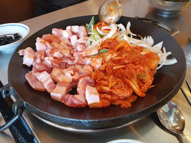 시골통돼지볶음