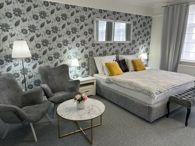 EFIPA Glamour Apartments