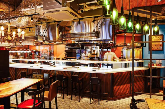 BUTCHER REPUBLIC EBISU CHICAGO PIZZA & BEER