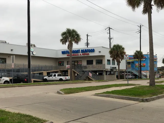 Waterfront Seafood (Lonjas De Pescado )