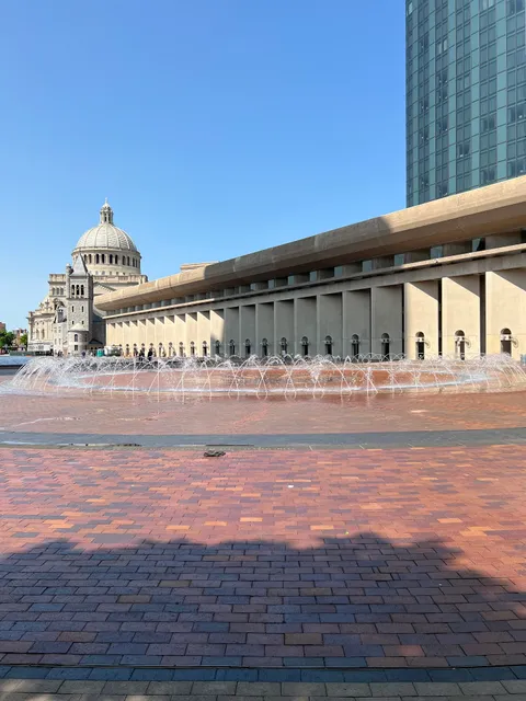 Splash Fountain at Christian Science Plaza