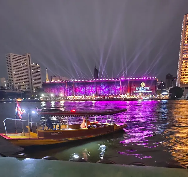 White Lotus Boat Bangkok