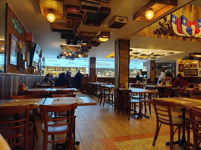 Fuente Chilena - Local Mall Plaza Vespucio