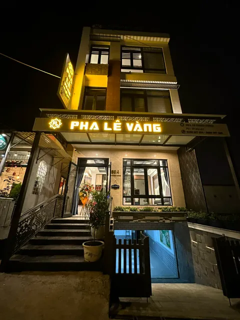 Pha Lê Vàng House
