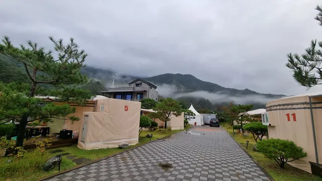 몽고몽고글램핑