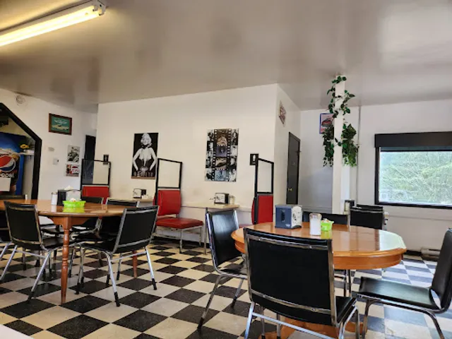 L and A Family Diner