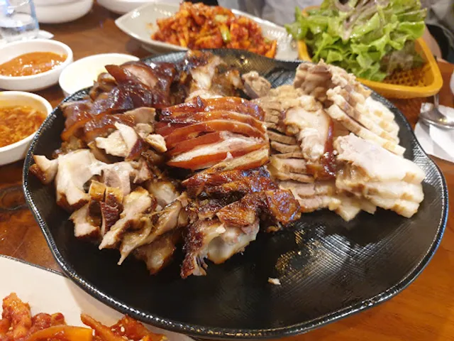 용인왕족발