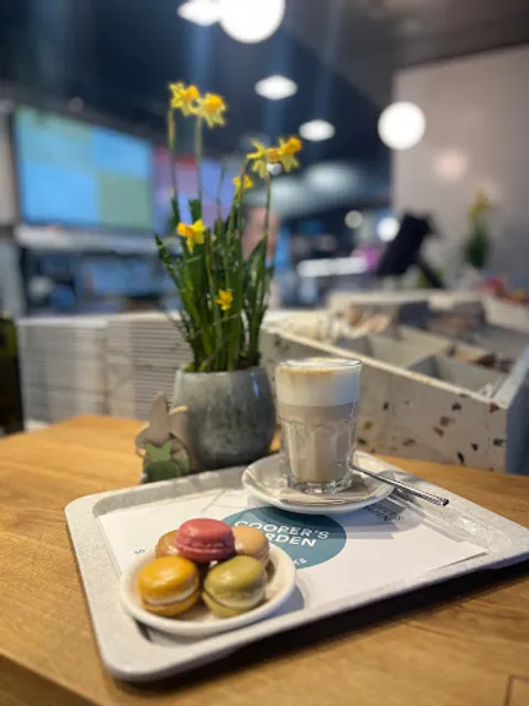 Cooper's Garden by Käfer