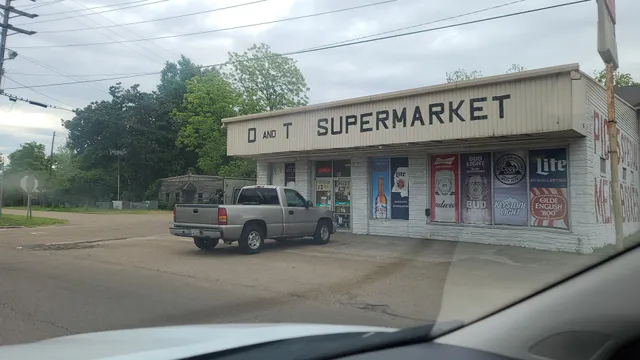 D & T Super Market
