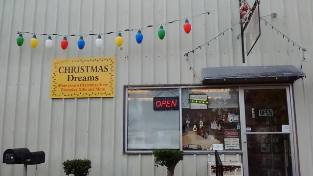 Christmas Dreams & Gifts