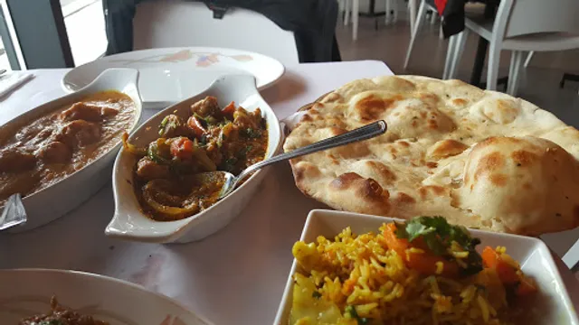 Restaurant old cari de linde.) free parking.