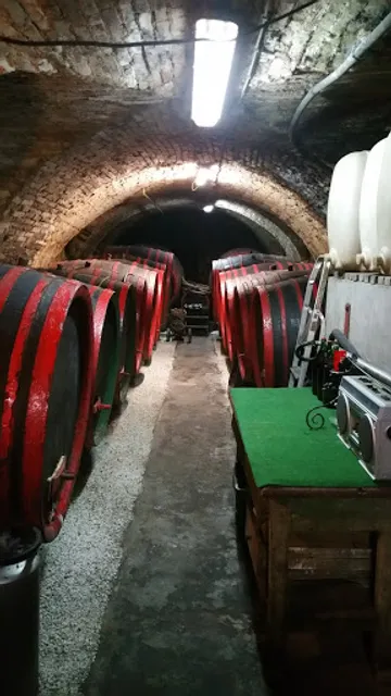 Stubi Borozó Kisvendéglő