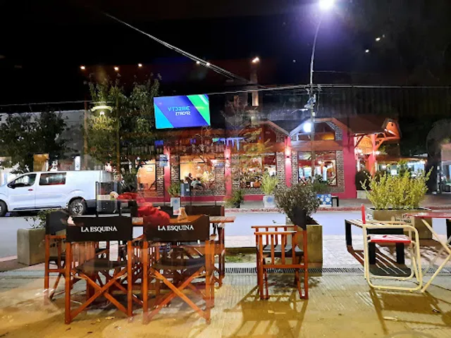 Confitería y Restaurante La Esquina