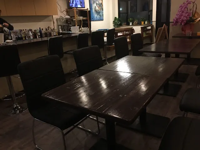 ダイニングバー ピクシィ