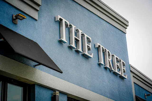 The Tree Bar and Lounge