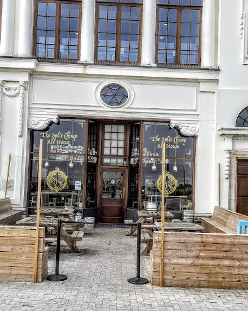 The Split Chimp Ale House