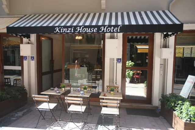 Kinzi House