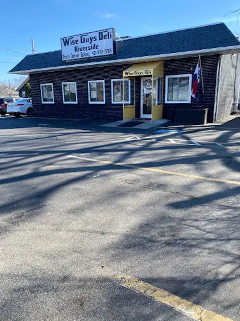 Wise Guys Deli and Pizza - Riverside