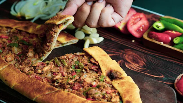 Pide Turkish Pizza Beji Depok