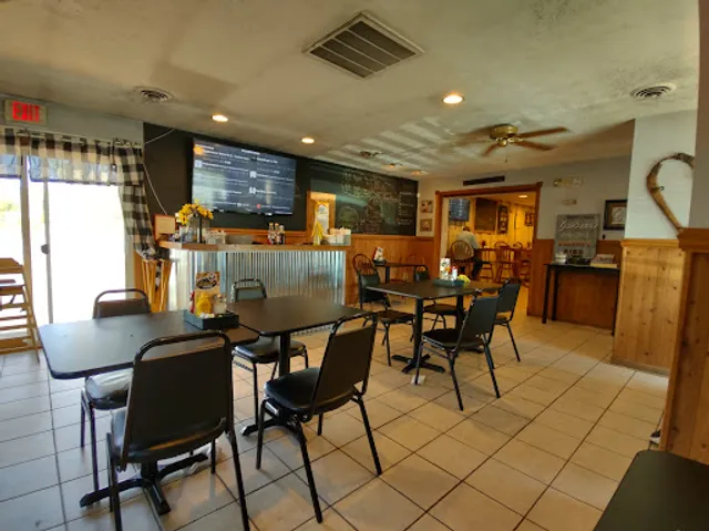 Bollinger's Restaurant and Uncle Dirtys Brew Works