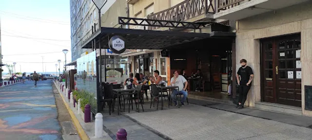 La industrial (playa Villa Díaz Vélez)