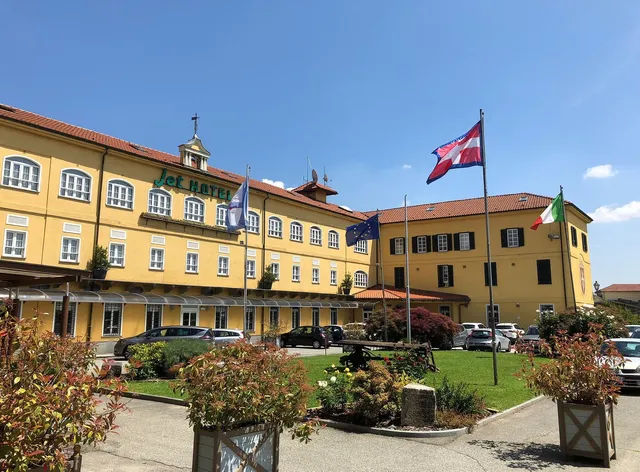 Jet Hotel, Sure Hotel Collection by Best Western