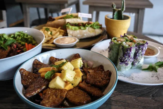 Indochine Bistro - Vietnamese & Thai Food