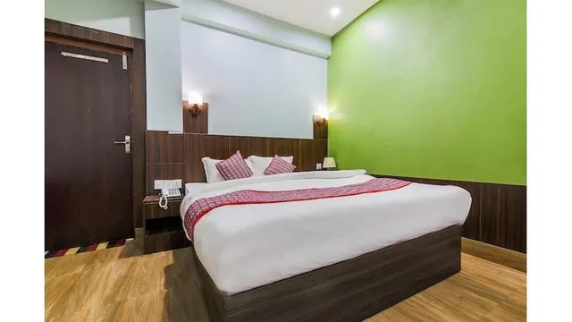Hotel Aarohi