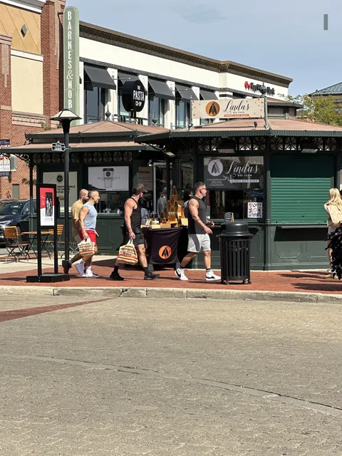 Linda's Bee Farm Honey Gift Shop