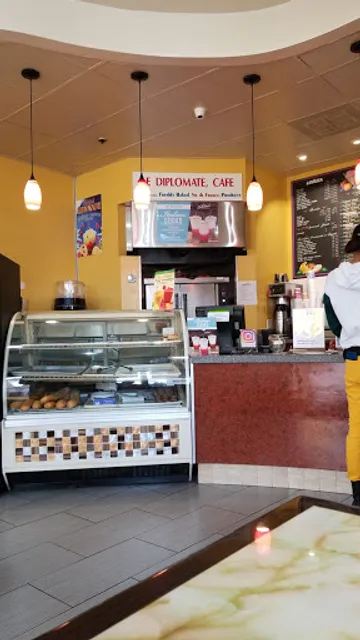 Le Diplomate Bakery Cafe