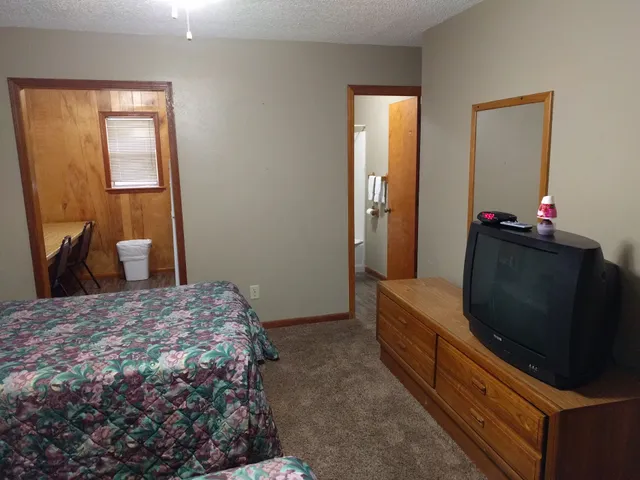 Diamond Country Lodging