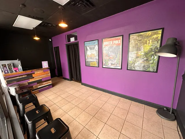 Evasive Escape Rooms