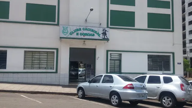 Clube Caixeiral e Coroas