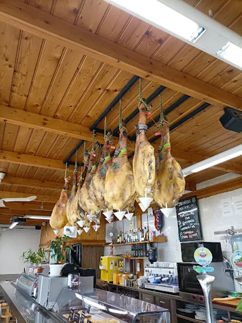 BAR ASADOR LA BASQUE RESTAURANTE.