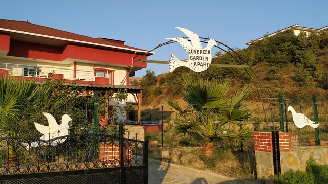 Guvercin & Garden Apart