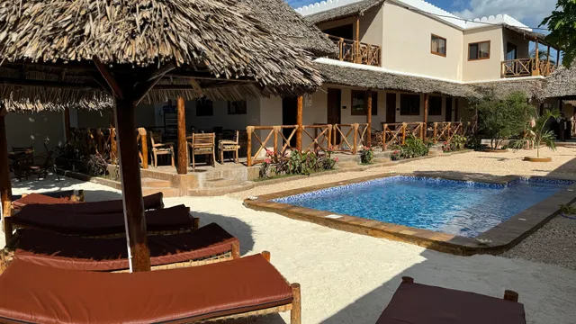 VILLA PEACE AND COLOR