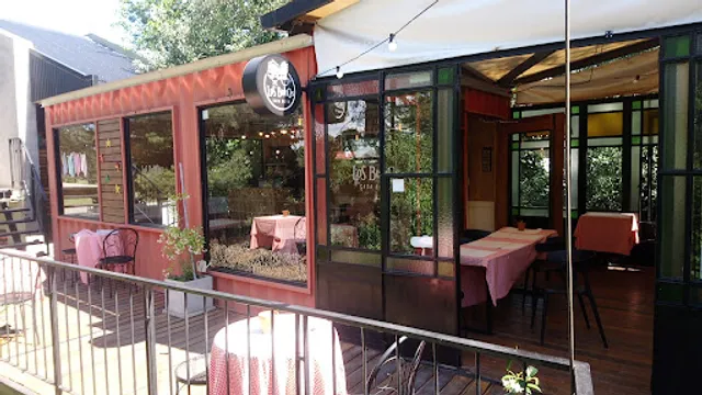 Los Buhos - Café Restó